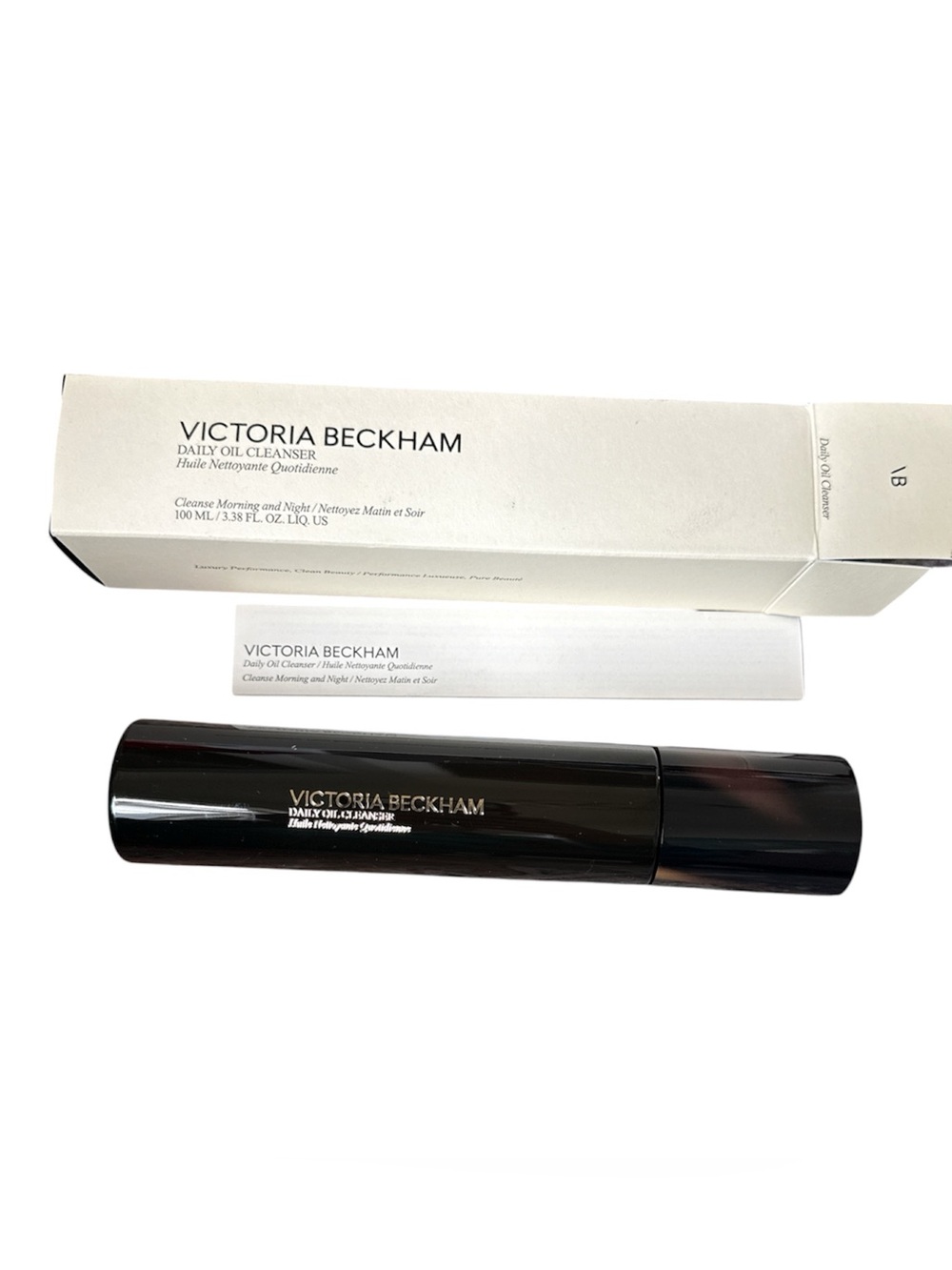 New Victoria Beckham Daily Oil Cleanser full size